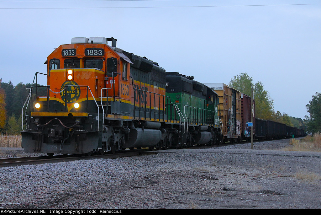 BNSF 1833